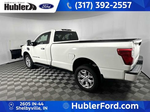 Used 2017 Nissan Titan SV AWD/4WD image 6