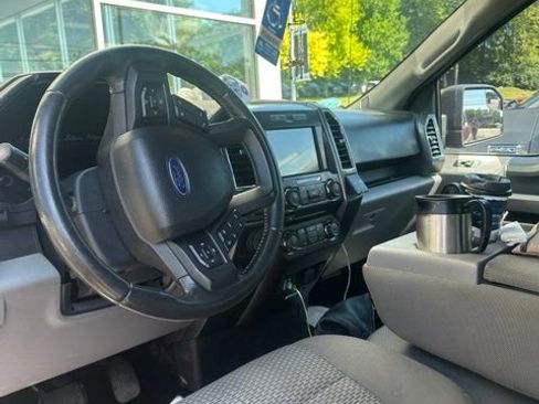 Used 2017 Ford F150 XLT w/ Equipment Group 302A Luxury AWD/4WD image 4