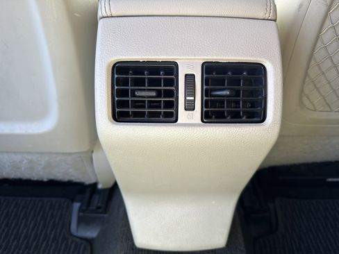 Used 2014 Subaru Outback 2.5i Limited image 25