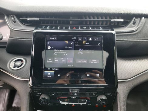 Used 2023 Jeep Grand Cherokee L Laredo AWD/4WD image 21