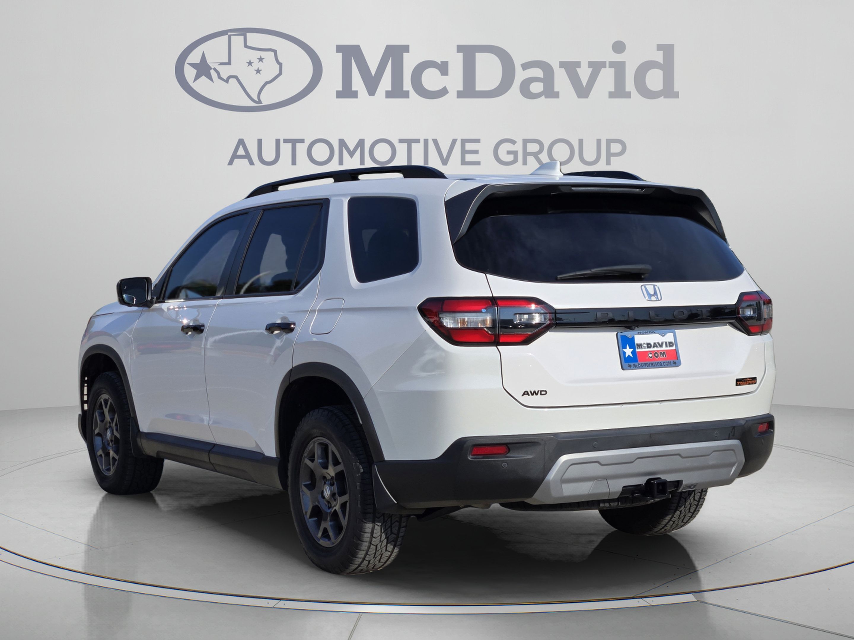 Used 2025 Honda Pilot TrailSport image 4