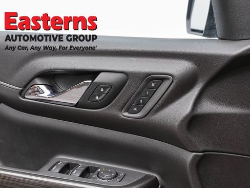 Used 2020 GMC Acadia SLT w/ Driver Alert Package II FWD image 21
