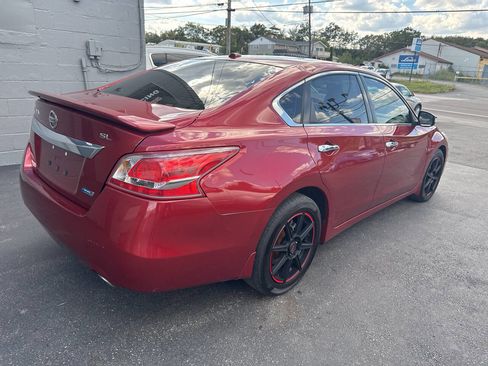 Used 2013 Nissan Altima 2.5 SL w/ Technology Pkg image 9