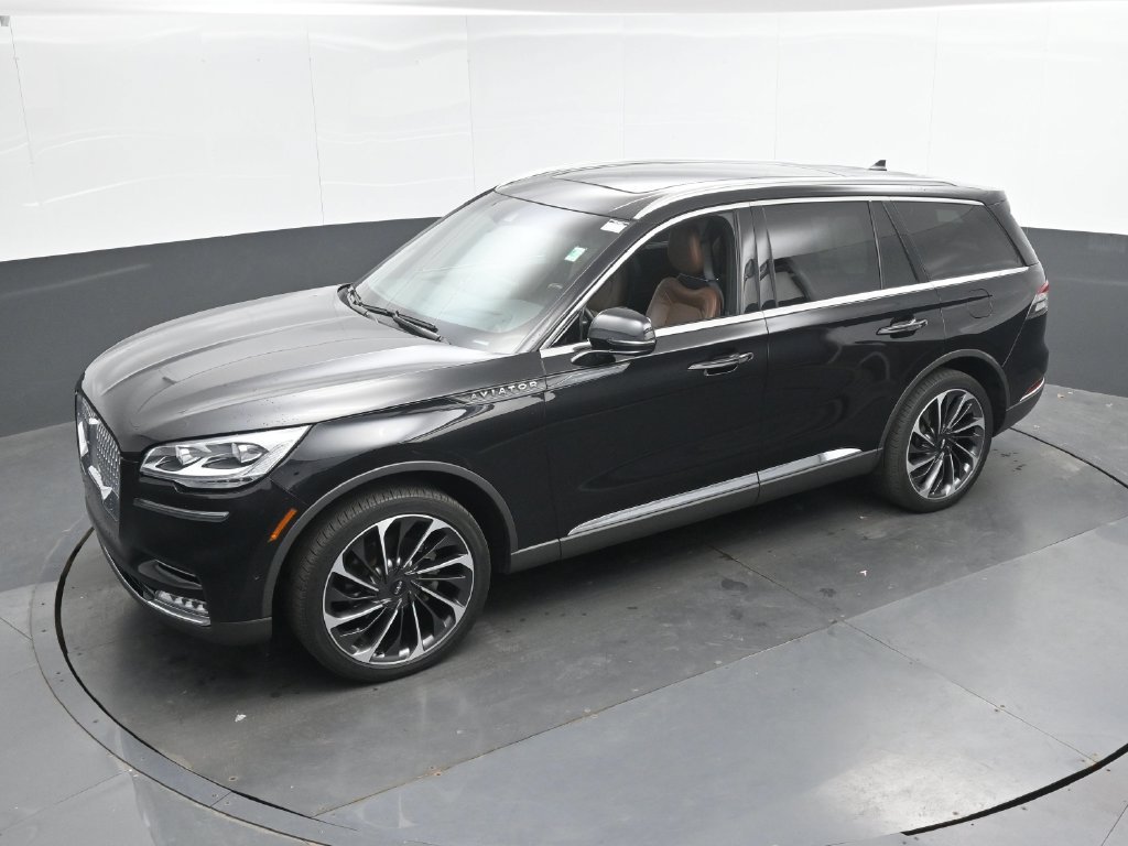 Used 2022 Lincoln Aviator Reserve w/ Equipment Group 201A AWD/4WD image 38
