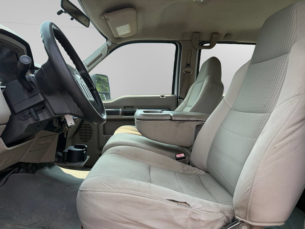 Used 2008 Ford F350 XLT AWD/4WD image 9