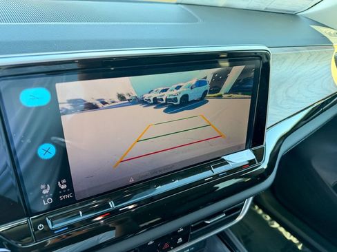 New 2026 Volkswagen Atlas SE image 21