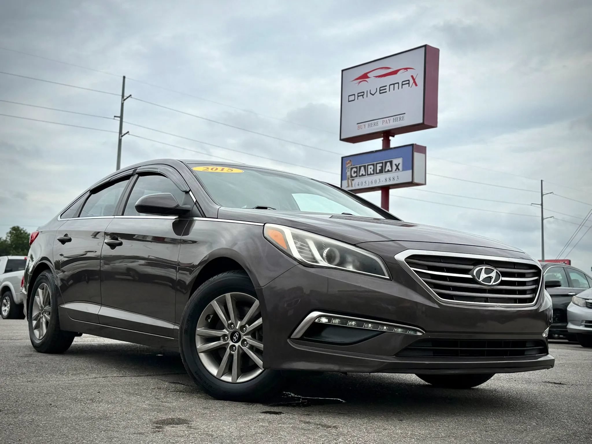 Used 2015 Hyundai Sonata SE FWD image 1