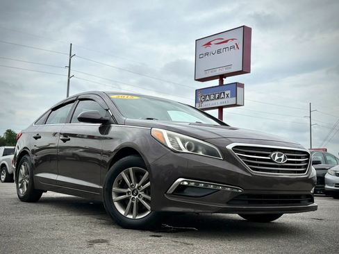 Used 2015 Hyundai Sonata SE FWD image 1