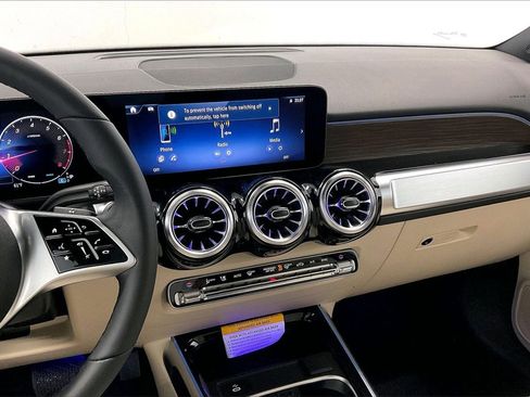 New 2026 Mercedes-Benz GLB 250 image 6