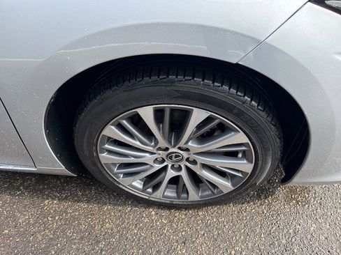 Used 2019 Lexus ES 350 w/ Accessory Package 2 image 5