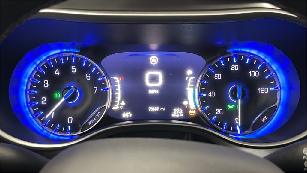 Used 2023 Chrysler Pacifica Touring-L FWD image 16