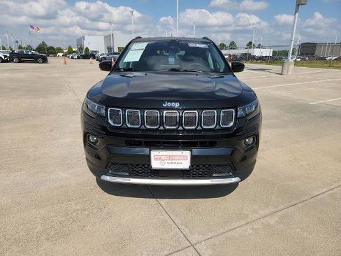 Used 2022 Jeep Compass Limited image 9