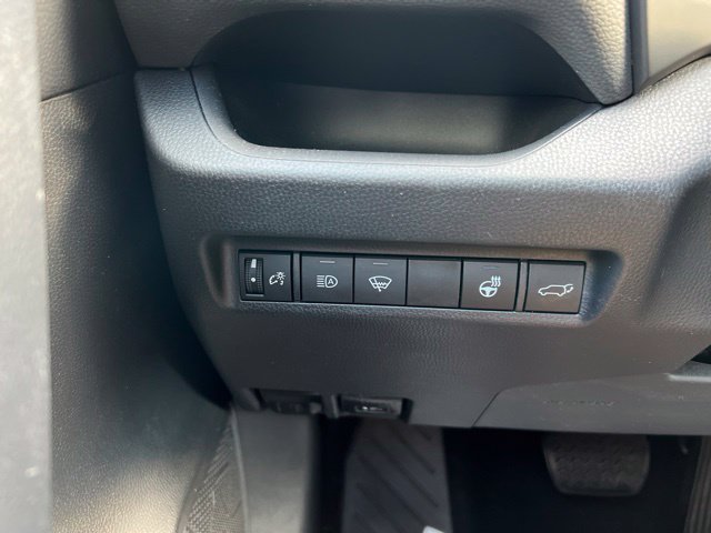 Used 2021 Toyota RAV4 XLE Premium AWD/4WD image 15
