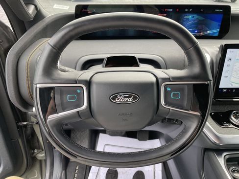 Used 2025 Ford Expedition Tremor AWD/4WD image 14