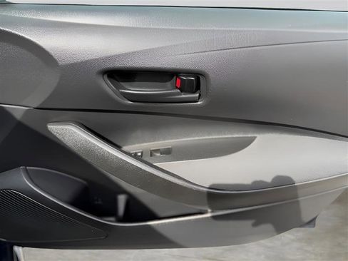 Used 2022 Toyota Corolla LE FWD image 22