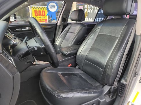 Used 2013 Hyundai Genesis 3.8 image 16