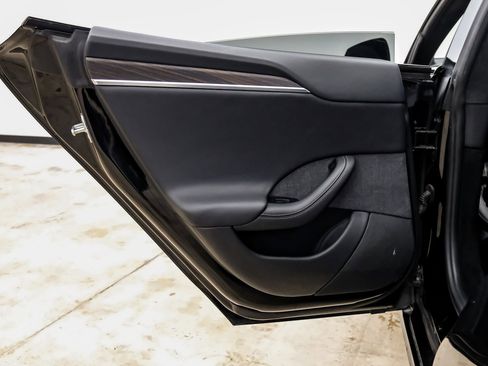 Used 2021 Tesla Model S Plaid image 43