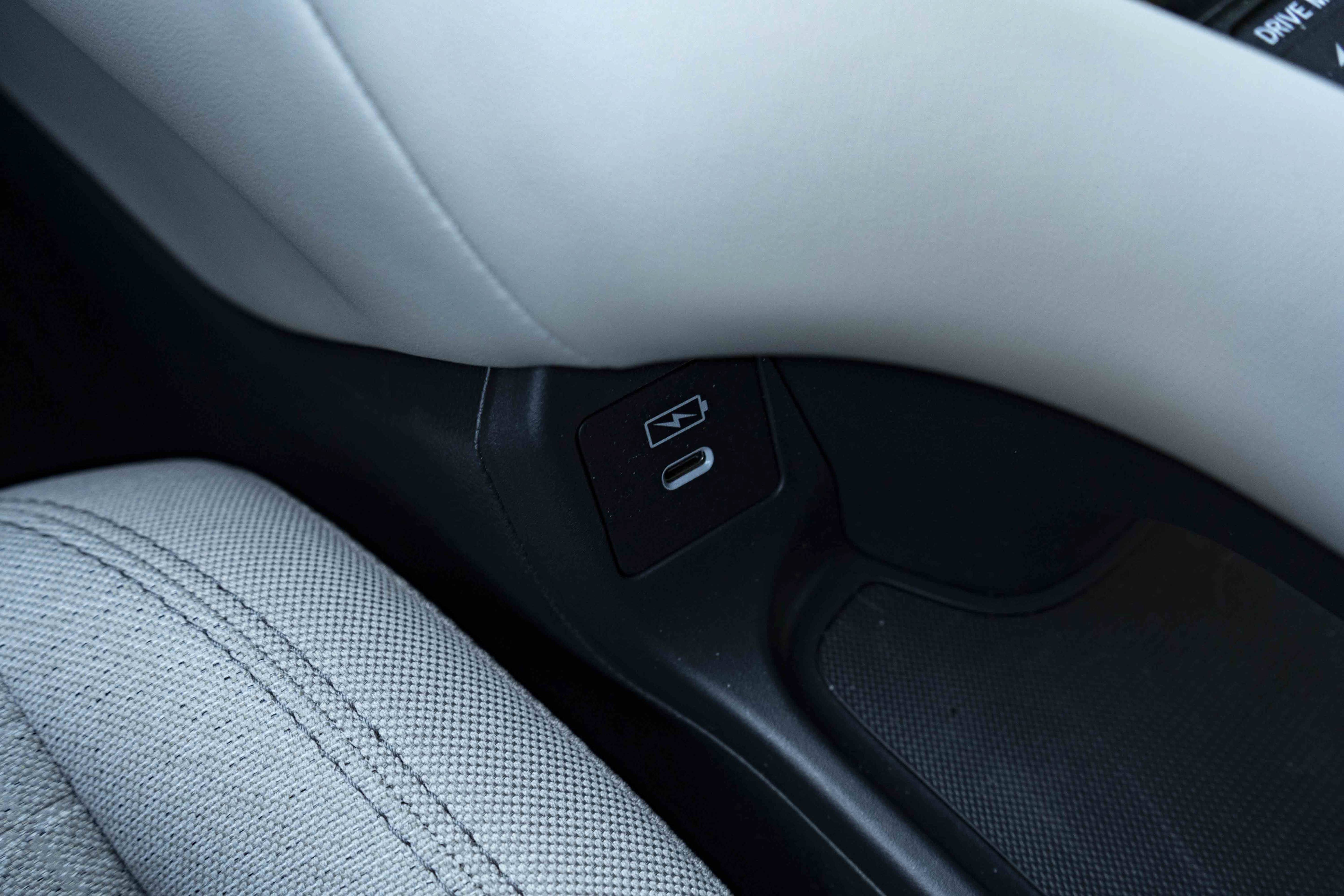 Used 2027 Honda HR-V LX image 28