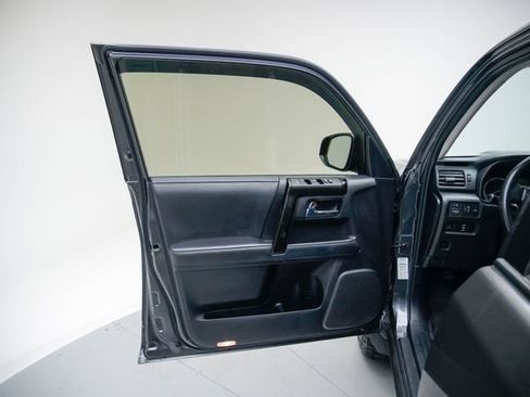 Used 2021 Toyota 4Runner TRD Off-Road Premium w/ Moonroof Package AWD/4WD image 8