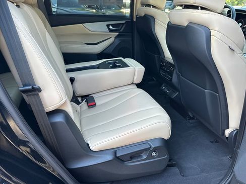 Used 2024 Acura MDX SH-AWD w/ Technology Package image 16