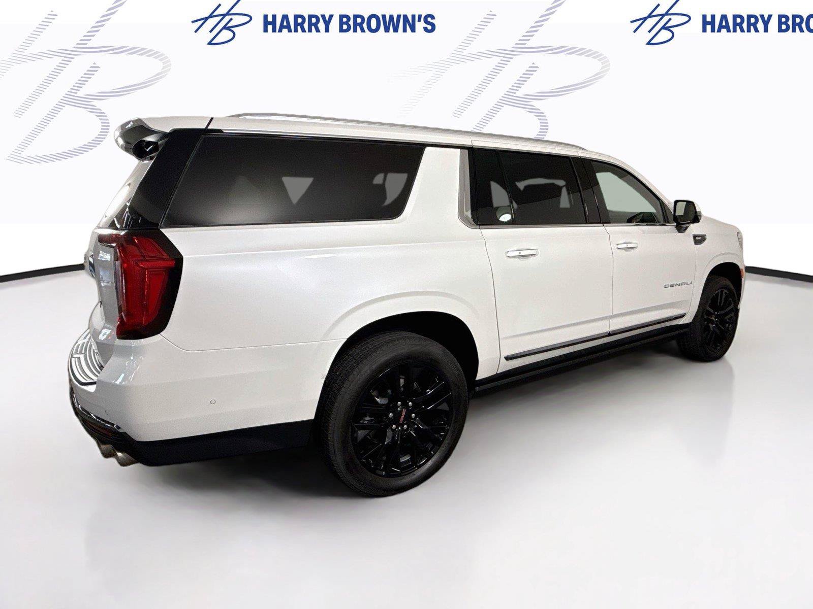 Used 2024 GMC Yukon XL Denali Ultimate AWD/4WD image 36