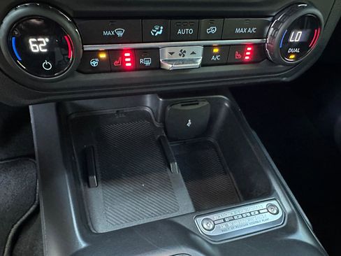 Used 2025 Ford Bronco Outer Banks AWD/4WD image 42