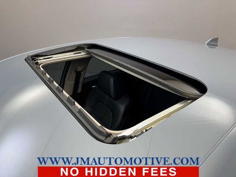 Used 2022 Honda Civic Touring image 11