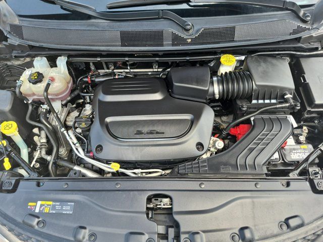 Used 2023 Chrysler Voyager LX FWD image 35