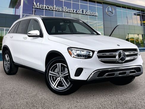Certified 2022 Mercedes-Benz GLC 300 4MATIC image 1