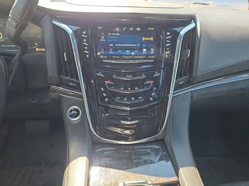 Used 2015 Cadillac Escalade ESV Platinum image 14