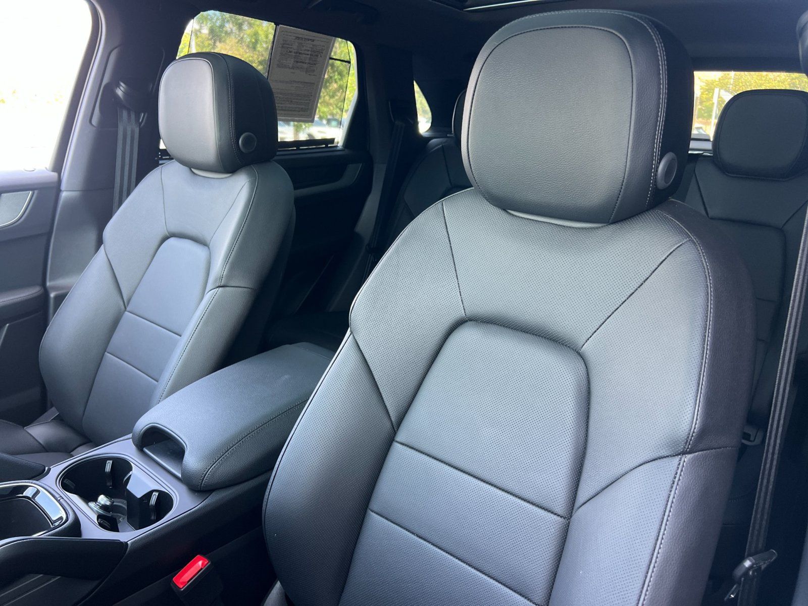 Certified 2026 Porsche Cayenne S AWD/4WD image 5