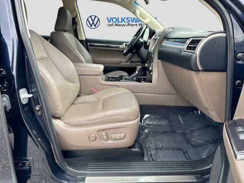Used 2020 Lexus GX 460 Premium w/ Premium Package AWD/4WD image 27