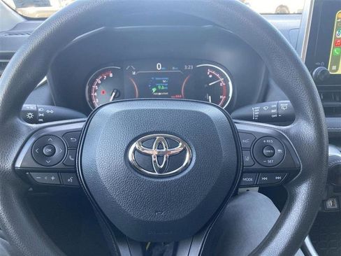Used 2024 Toyota RAV4 LE AWD/4WD image 17