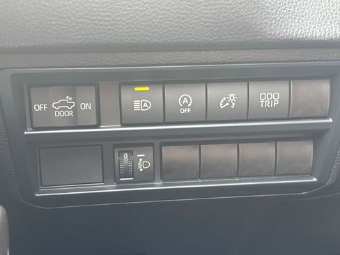 Used 2024 Toyota Tundra SR5 AWD/4WD image 33