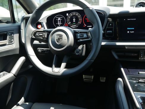 New 2026 Porsche Cayenne Turbo AWD/4WD image 27