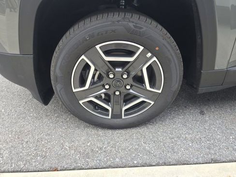 New 2026 Jeep Cherokee Laredo image 8