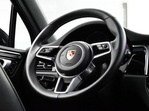 Certified 2020 Porsche Macan AWD/4WD image 21