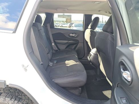 Used 2015 Jeep Cherokee Latitude AWD/4WD image 15