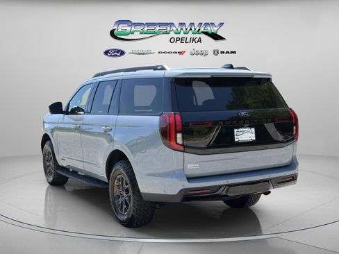 Used 2025 Ford Expedition Tremor AWD/4WD image 18