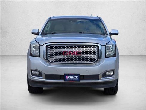 Used 2017 GMC Yukon Denali w/ Open Road Package AWD/4WD image 2