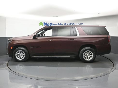 Used 2022 Chevrolet Suburban LT AWD/4WD image 25