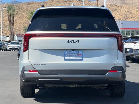 New 2026 Kia Carnival SX Prestige image 4