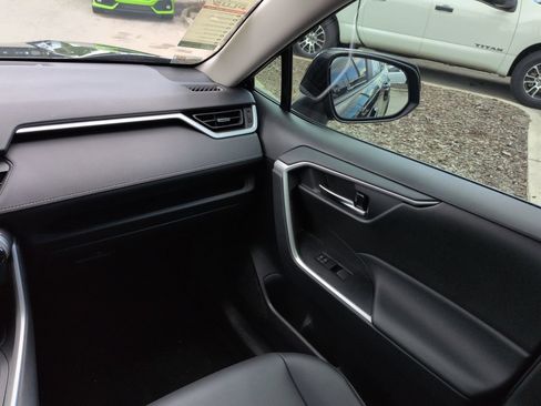 Used 2025 Toyota RAV4 XLE Premium FWD image 17