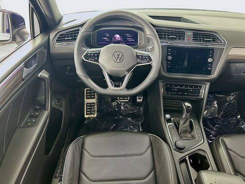 Certified 2022 Volkswagen Tiguan SEL R-Line AWD/4WD image 24