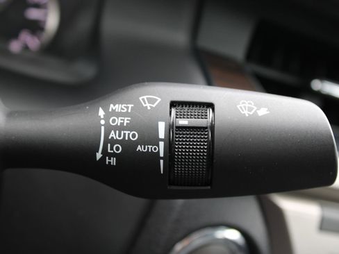 Used 2017 Lexus ES 350 w/ Luxury Package image 36