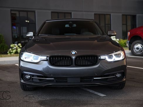 Used 2017 BMW 340i xDrive Sedan AWD/4WD image 19