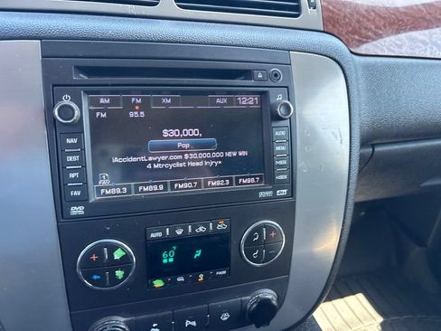Used 2008 GMC Sierra 2500 SLT w/ Sun And Navigation Package AWD/4WD image 16