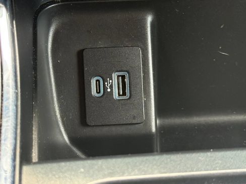 Used 2023 Ford F150 XLT w/ Equipment Group 302A High RWD image 32