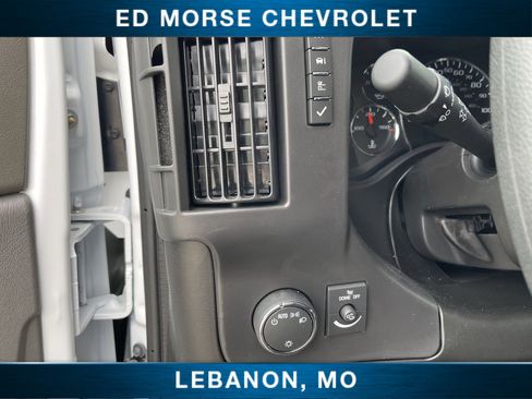 New 2026 Chevrolet Express 3500 LS image 17