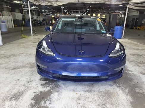 Used 2021 Tesla Model 3 Long Range AWD/4WD image 3